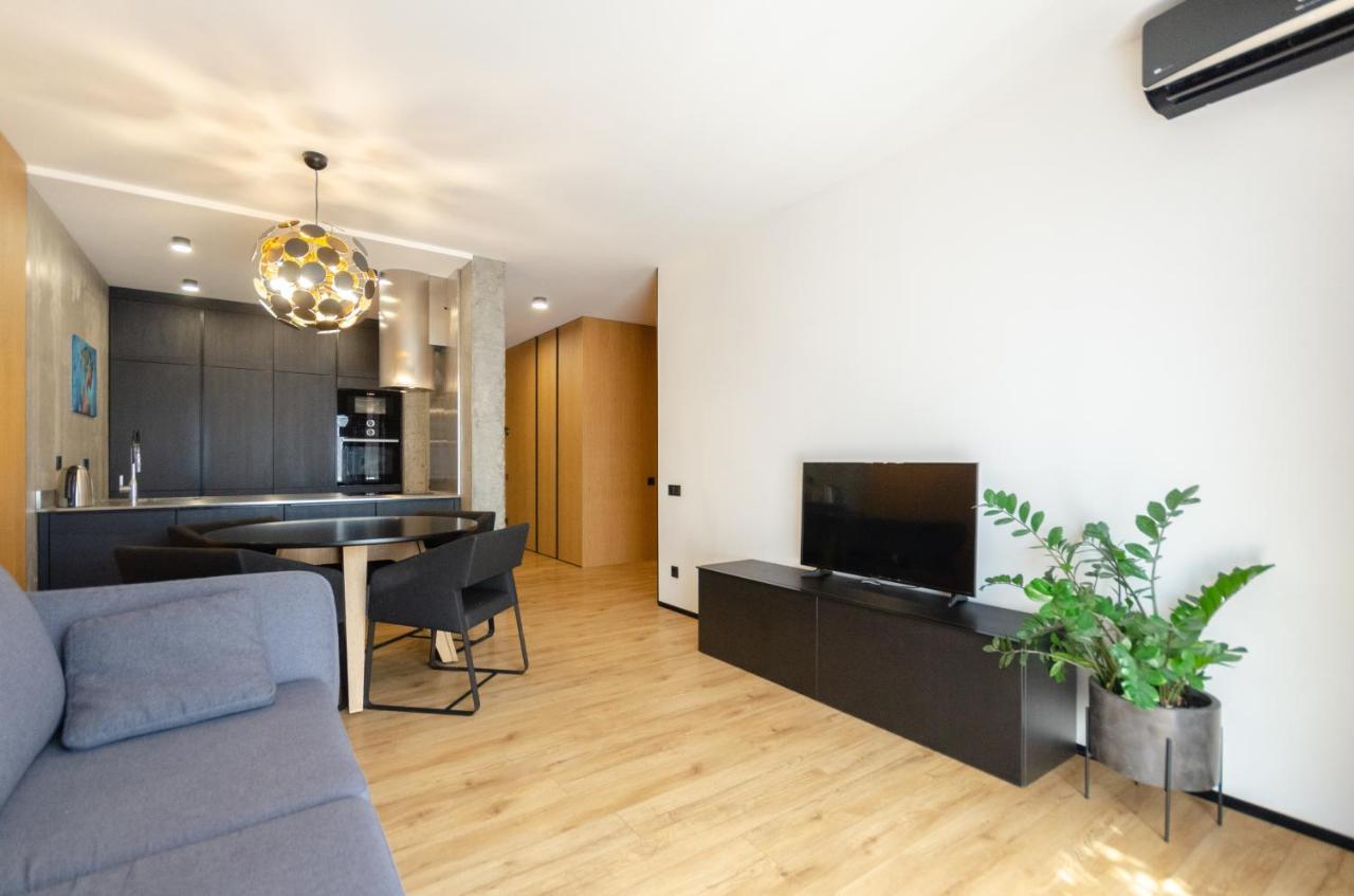Petrovdom 23-173 In Stylish Apartments At Rc Київ Екстер'єр фото
